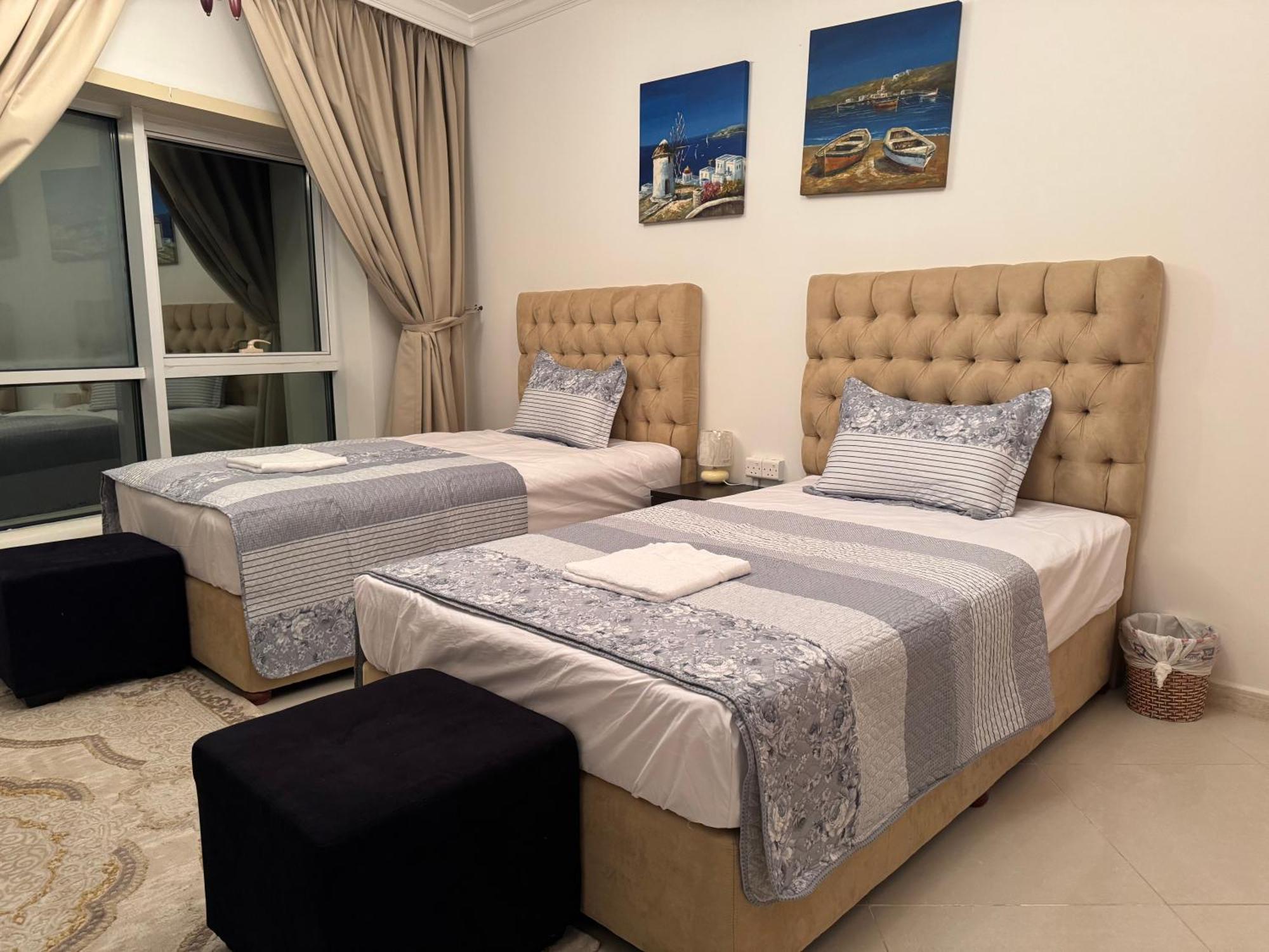 The Family Spot Apartment Шарджа Екстериор снимка