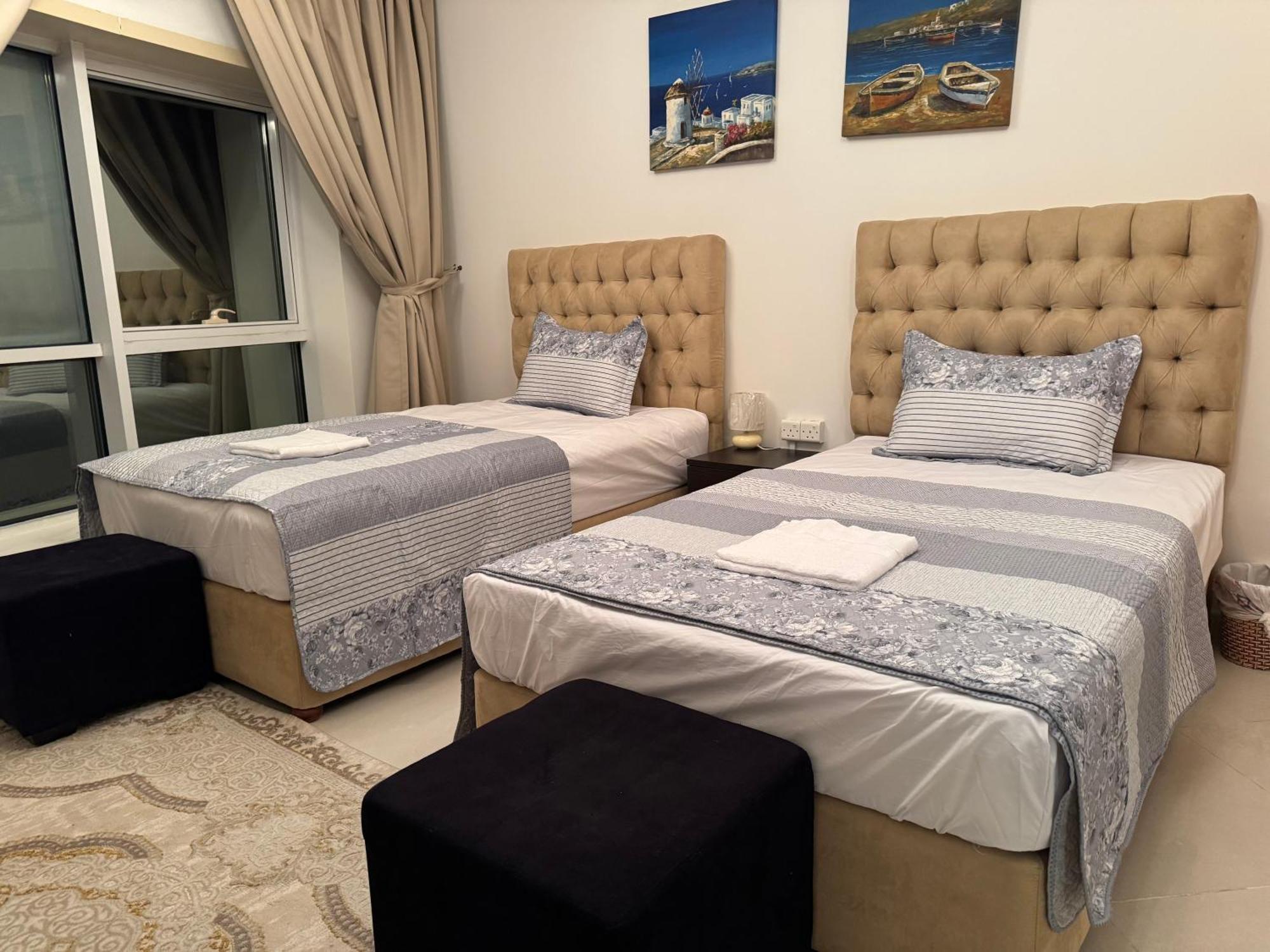 The Family Spot Apartment Шарджа Екстериор снимка