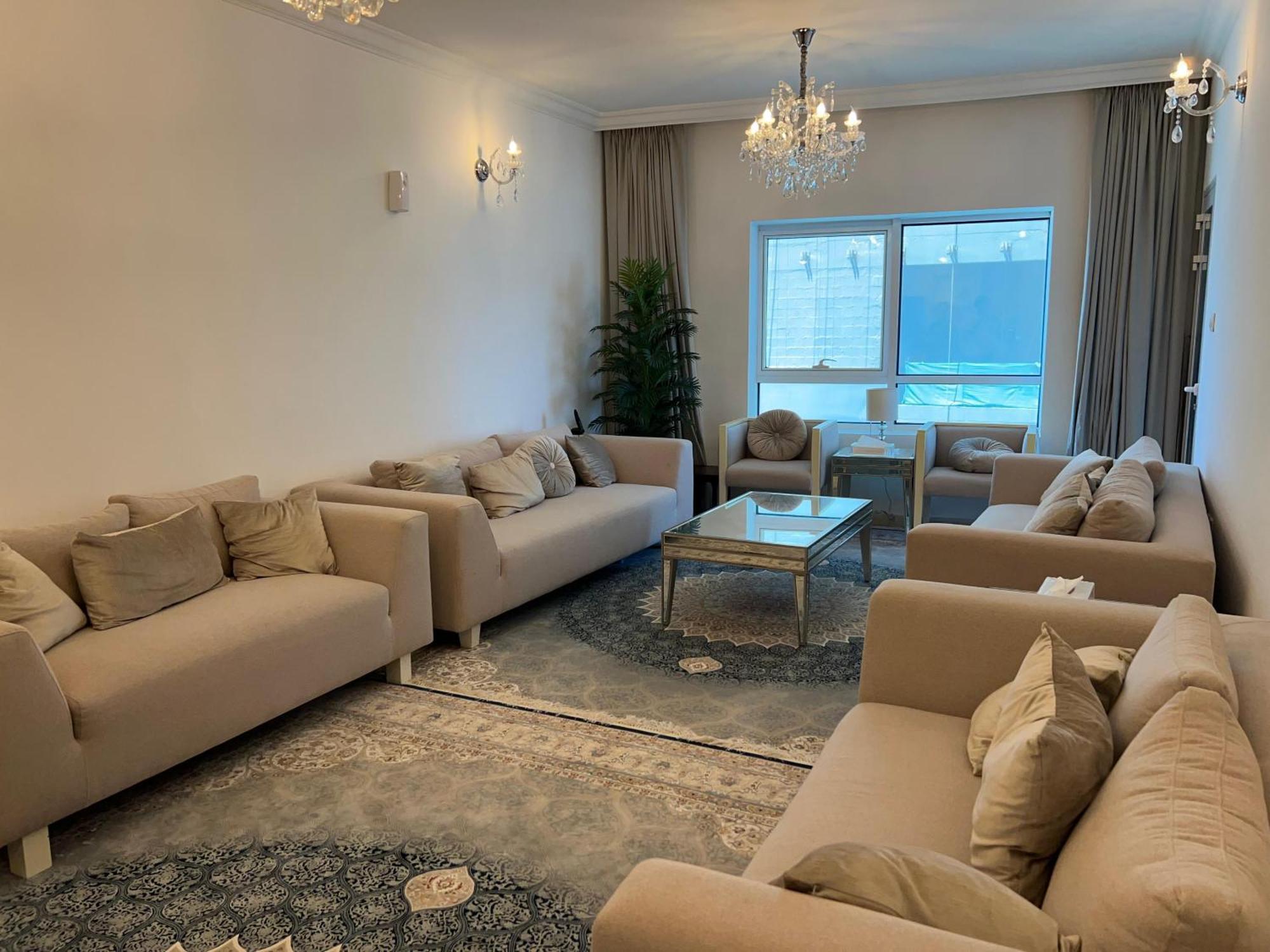The Family Spot Apartment Шарджа Екстериор снимка