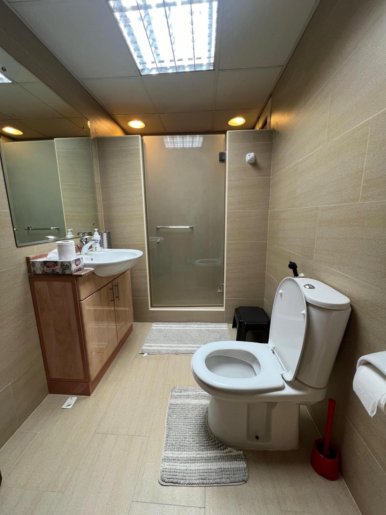 The Family Spot Apartment Шарджа Екстериор снимка